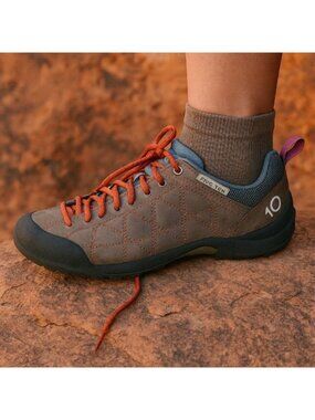 Five Ten Guide Tennie Approach Climbing/Hiking Shoes – Women’s 6.5 (EU 37)